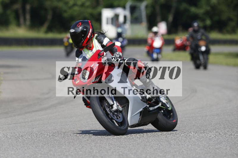 Archiv-2025/26 11.06.2025 Peter Studer have fun ADR/Gruppe blau/team